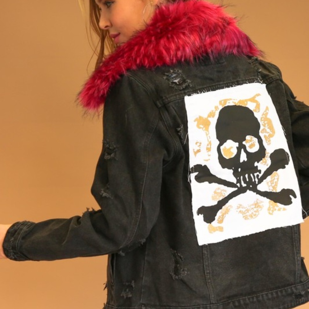 ⭐️ BLACK SKULL JEAN DISTRESSED JACKET - Picture 2 of 6